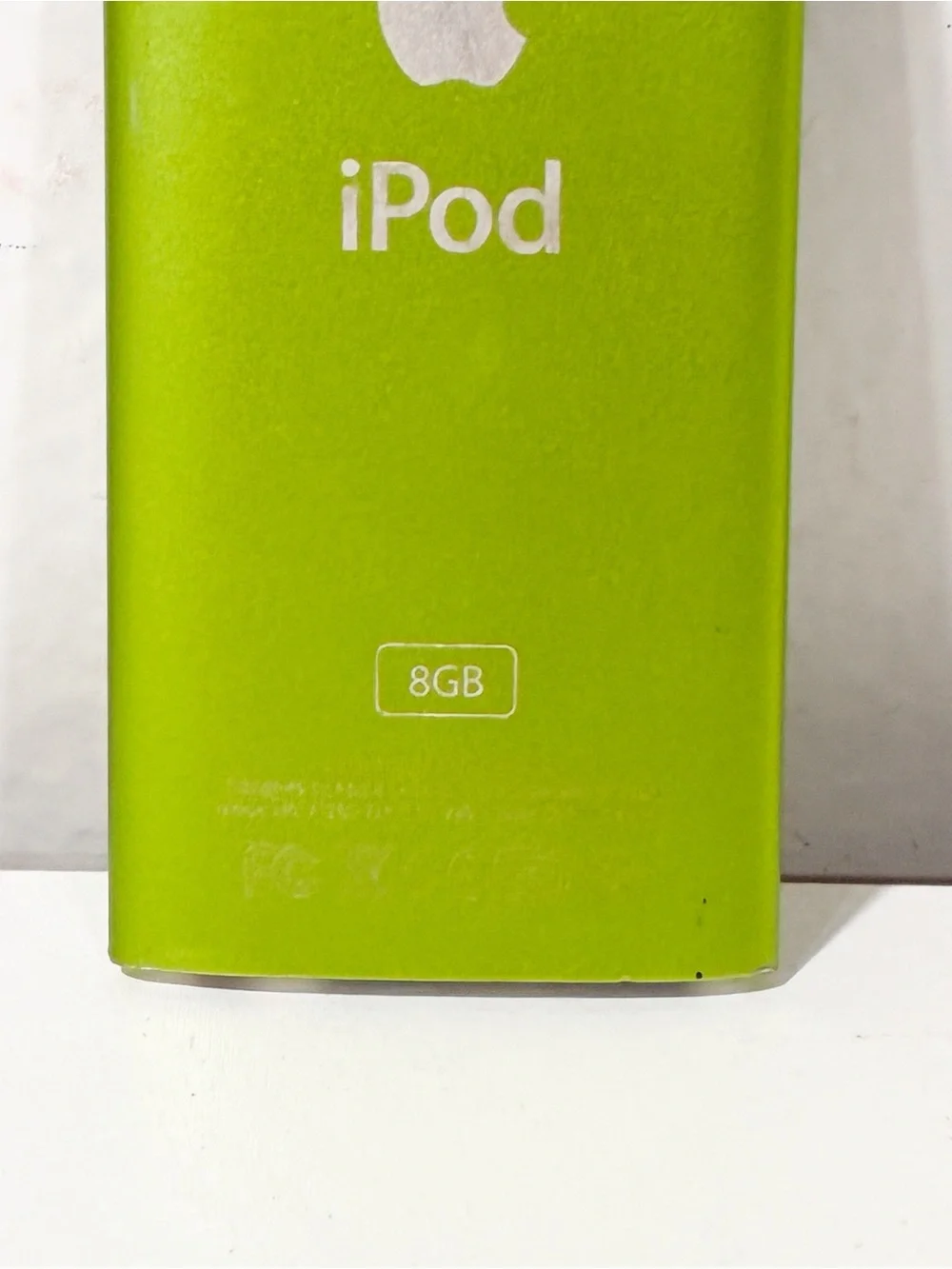 Apple iPod nano 4th Generation 8GB Lime Green